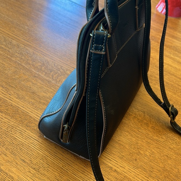 Roots Bag Purse with Dust Bag - Picture 4 of 15